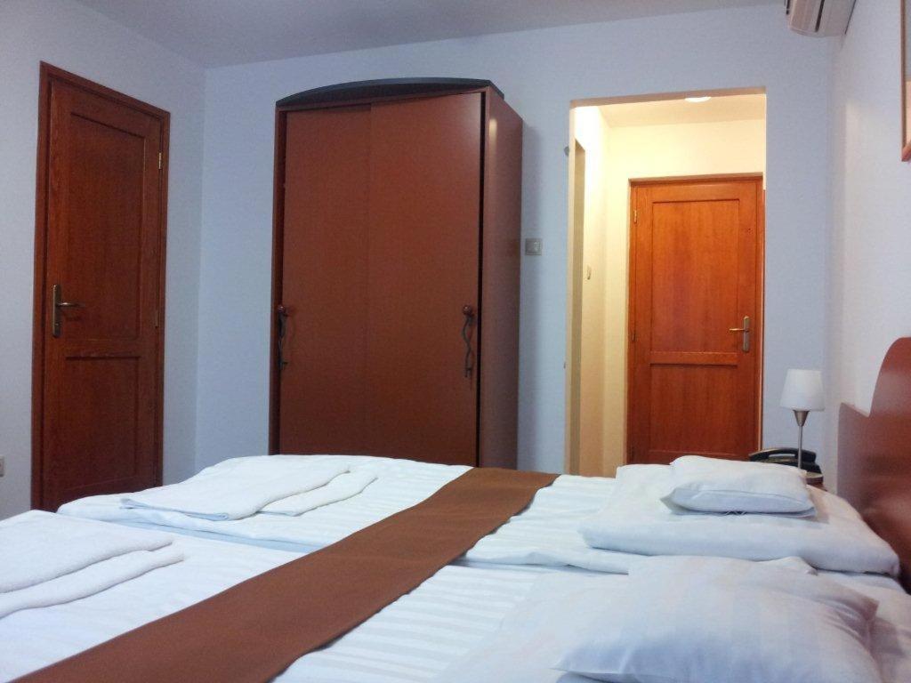 Fenyves Hotel בקשצ'אבה מראה חיצוני תמונה