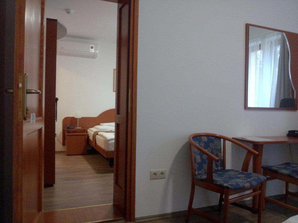 Fenyves Hotel בקשצ'אבה מראה חיצוני תמונה